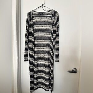 Stylish black and white stripe pattern long cardigan open front long sleeve